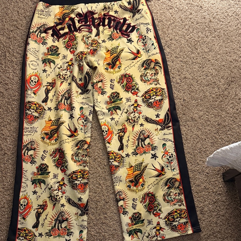 Ed Hardy Cream Tattoo Print Pants - Picture 2 of 2